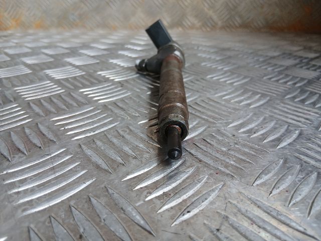 bontott MERCEDES-BENZ VITO Porlasztó (1 db)