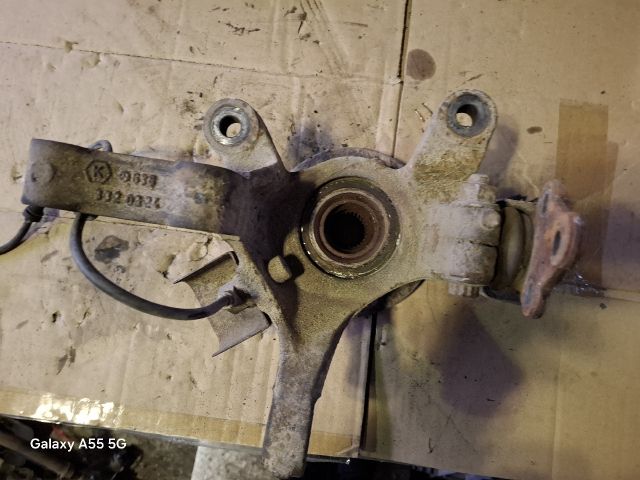 bontott MERCEDES-BENZ VITO Bal első Csonkállvány Kerékaggyal