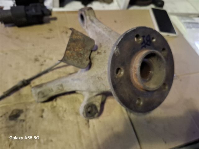 bontott MERCEDES-BENZ VITO Bal első Csonkállvány Kerékaggyal