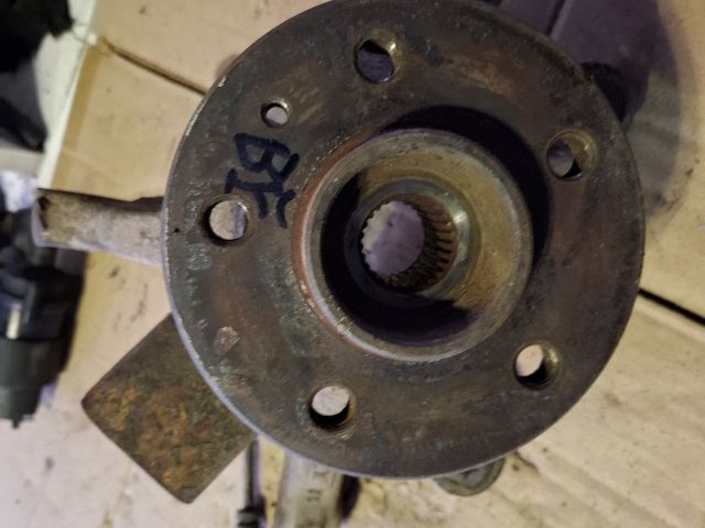 bontott MERCEDES-BENZ VITO Bal első Csonkállvány Kerékaggyal