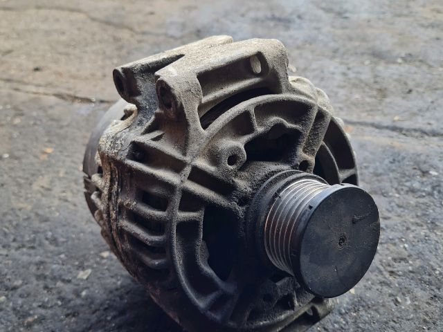 bontott MERCEDES-BENZ VITO Generátor