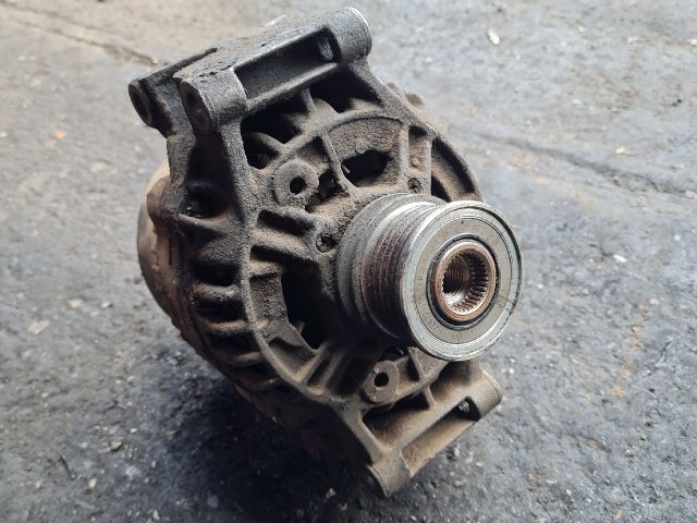 bontott MERCEDES-BENZ VITO Generátor