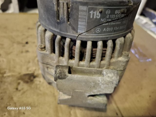 bontott MERCEDES-BENZ VITO Generátor