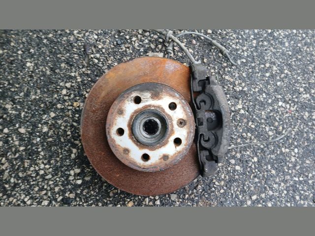 bontott MERCEDES-BENZ VITO Jobb első Csonkállvány Kerékaggyal