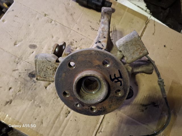 bontott MERCEDES-BENZ VITO Jobb első Csonkállvány Kerékaggyal