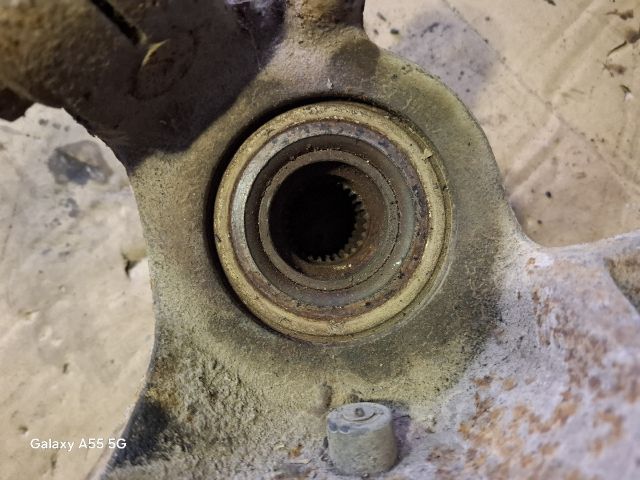 bontott MERCEDES-BENZ VITO Jobb első Csonkállvány Kerékaggyal