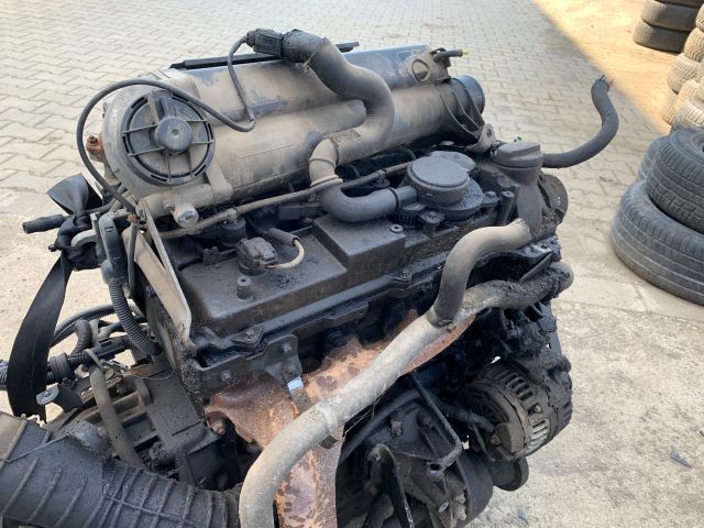 bontott MERCEDES-BENZ VITO Motor (Fűzött blokk hengerfejjel)