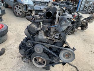 bontott MERCEDES-BENZ VITO Motor (Fűzött blokk hengerfejjel)