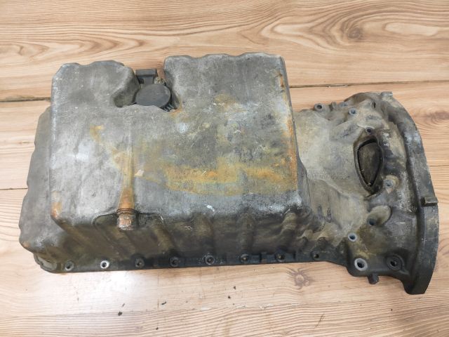 bontott MERCEDES-BENZ VITO Olajteknő