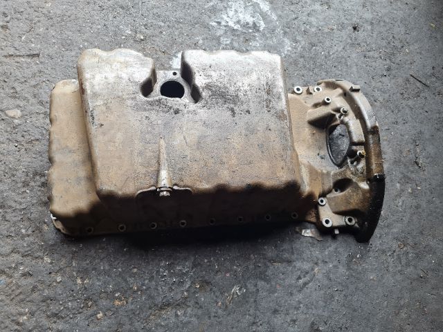 bontott MERCEDES-BENZ VITO Olajteknő