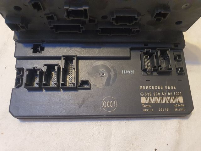 bontott MERCEDES-BENZ VITO Biztosítéktábla Motortér