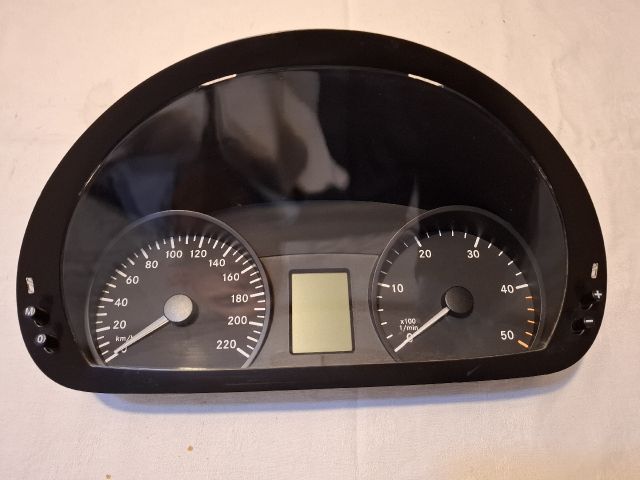 bontott MERCEDES-BENZ VITO Kilométeróra