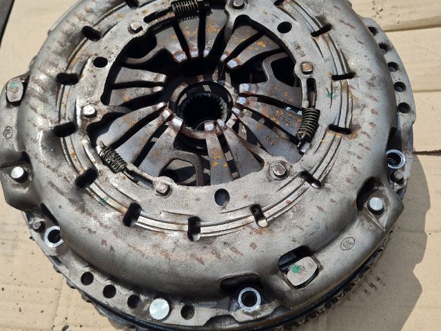 bontott MERCEDES-BENZ VITO Kuplung Szett Lendkerékkel