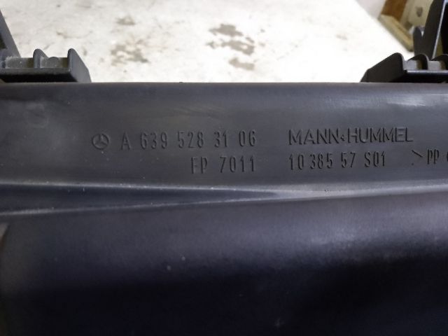 bontott MERCEDES-BENZ VITO Légszűrő Ház