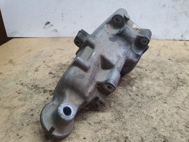 bontott MERCEDES-BENZ VITO Motor Tartó Bak (Fém)