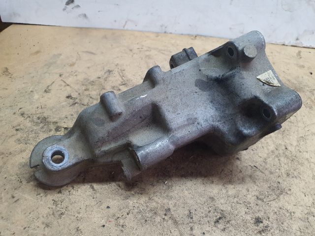 bontott MERCEDES-BENZ VITO Motor Tartó Bak (Fém)