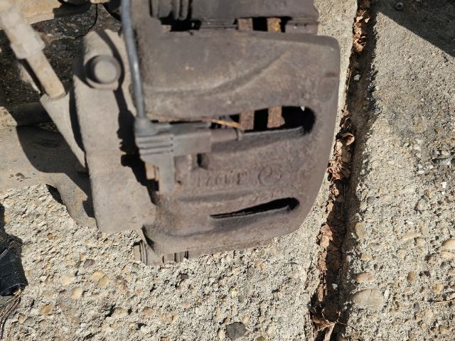 bontott MERCEDES-BENZ VITO Jobb első Féknyereg Munkahengerrel