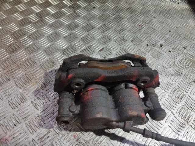 bontott MERCEDES-BENZ VITO Jobb első Féknyereg Munkahengerrel