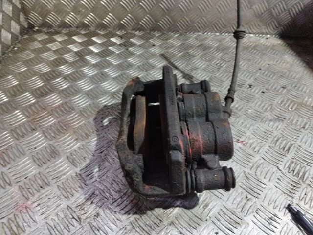 bontott MERCEDES-BENZ VITO Jobb első Féknyereg Munkahengerrel