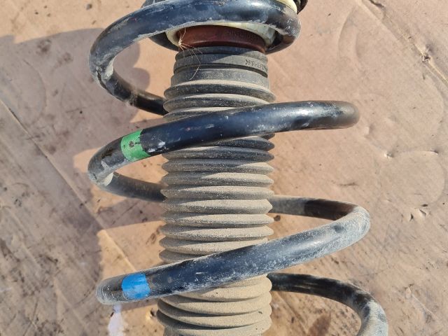 bontott MERCEDES-BENZ VITO Jobb első Gólyaláb (Lengécsillapító, Rugó)