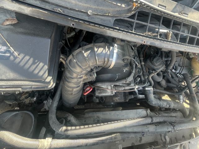 bontott MERCEDES-BENZ VITO Motor (Fűzött blokk hengerfejjel)