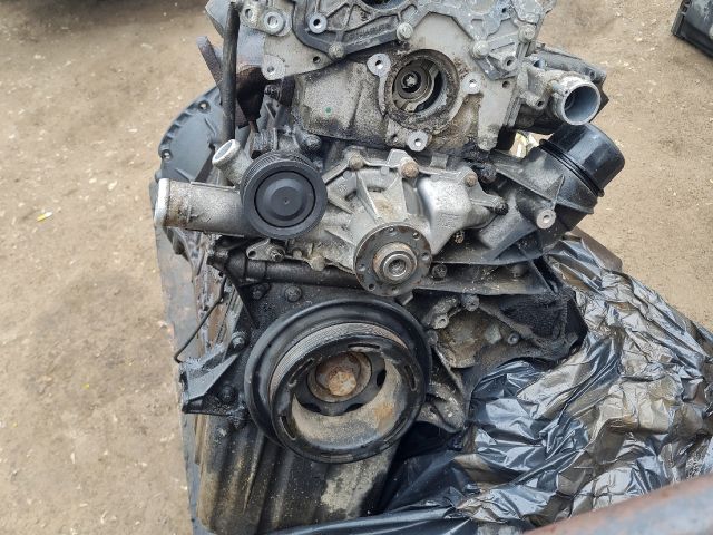 bontott MERCEDES-BENZ VITO Motor (Fűzött blokk hengerfejjel)