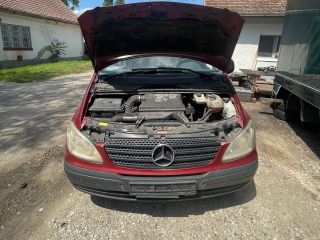 bontott MERCEDES-BENZ VITO Motor (Fűzött blokk hengerfejjel)