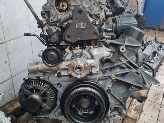 bontott MERCEDES-BENZ VITO Motor (Fűzött blokk hengerfejjel)