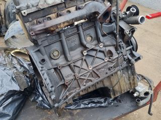 bontott MERCEDES-BENZ VITO Motor (Fűzött blokk hengerfejjel)