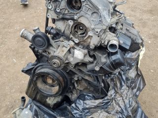 bontott MERCEDES-BENZ VITO Motor (Fűzött blokk hengerfejjel)