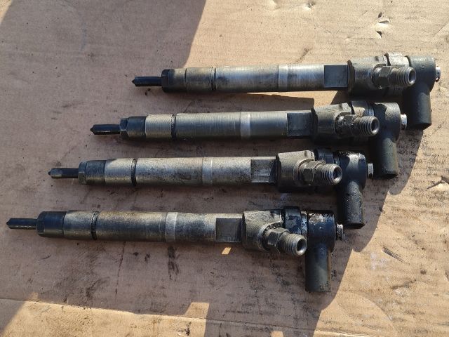 bontott MERCEDES-BENZ VITO Porlasztó (1 db)