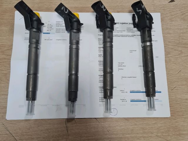 bontott MERCEDES-BENZ VITO Porlasztó (1 db)