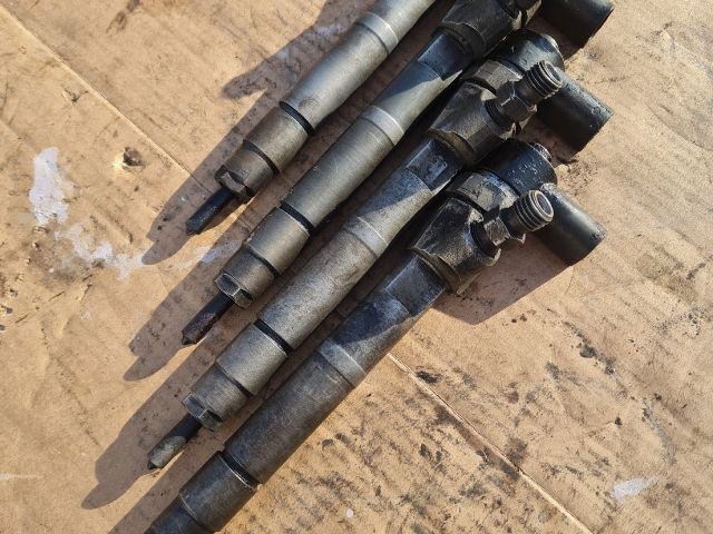 bontott MERCEDES-BENZ VITO Porlasztó (1 db)