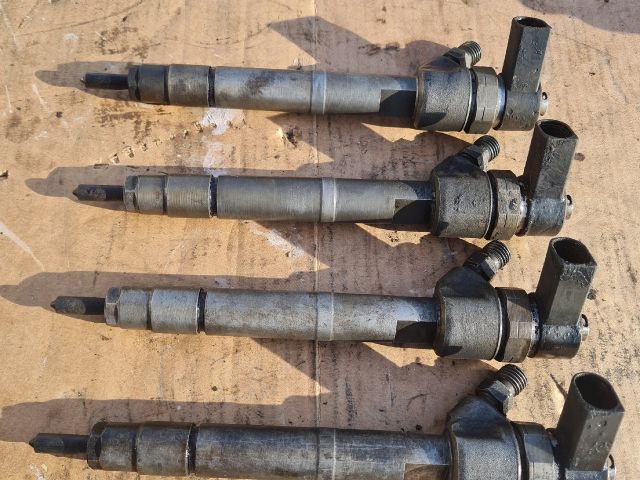 bontott MERCEDES-BENZ VITO Porlasztó (1 db)