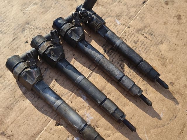 bontott MERCEDES-BENZ VITO Porlasztó (1 db)