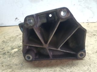 bontott MERCEDES-BENZ VITO Motor Tartó Bak (Fém)