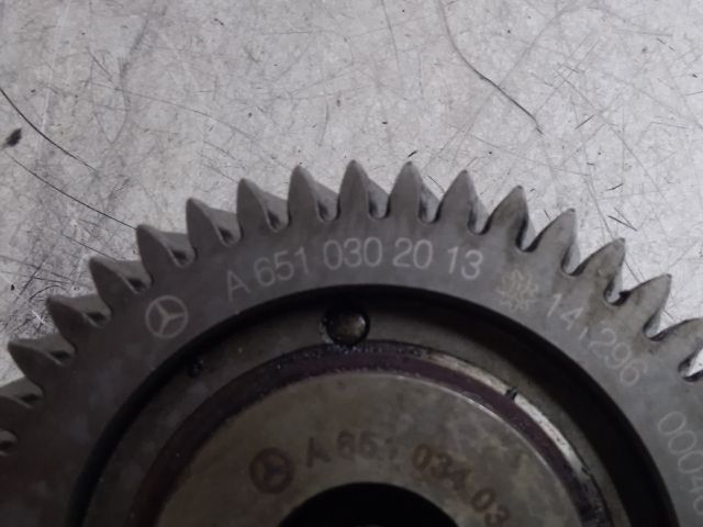 bontott MERCEDES-BENZ VITO Olajszivattyú Fogaskerék