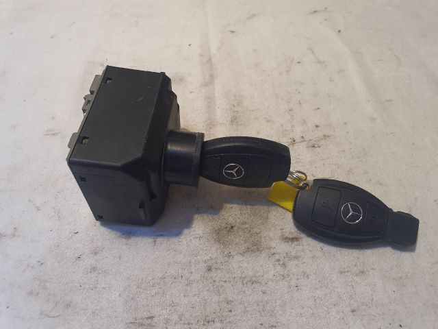 bontott MERCEDES-BENZ VITO Gyújtáskapcsoló Házzal