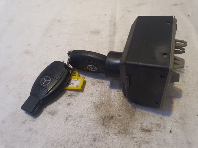 bontott MERCEDES-BENZ VITO Gyújtáskapcsoló Házzal
