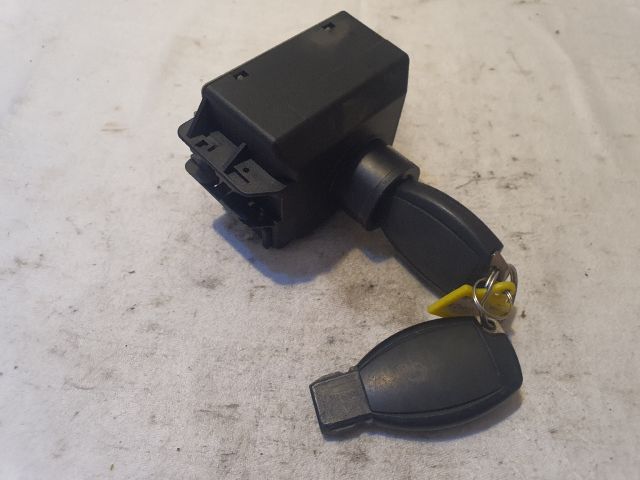 bontott MERCEDES-BENZ VITO Gyújtáskapcsoló Házzal