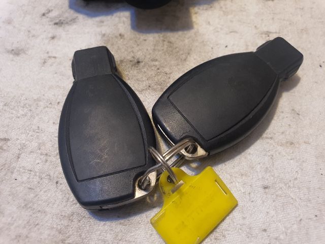 bontott MERCEDES-BENZ VITO Gyújtáskapcsoló Házzal