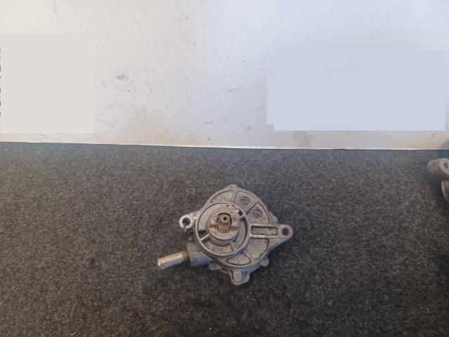 bontott MERCEDES-BENZ VITO Vákumpumpa