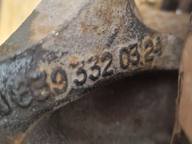 bontott MERCEDES-BENZ VITO Bal első Csonkállvány Kerékaggyal