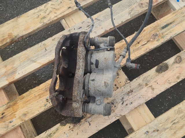 bontott MERCEDES-BENZ VITO Jobb első Féknyereg Munkahengerrel