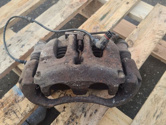 bontott MERCEDES-BENZ VITO Jobb első Féknyereg Munkahengerrel