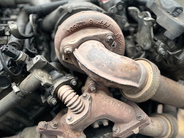 bontott MERCEDES-BENZ VITO Motor (Fűzött blokk hengerfejjel)