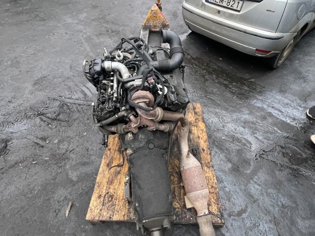 bontott MERCEDES-BENZ VITO Motor (Fűzött blokk hengerfejjel)