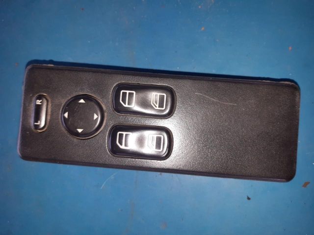 bontott MERCEDES-BENZ VITO Ablakemelő és Tükör Kapcsoló