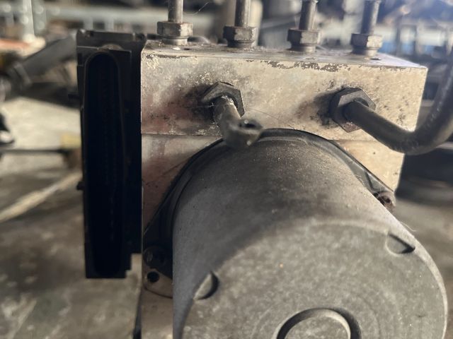 bontott MERCEDES-BENZ VITO ABS / ABR / ESP Pumpa