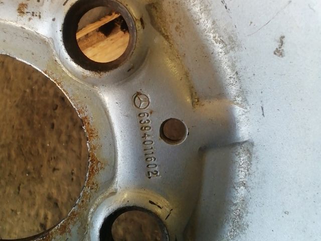 bontott MERCEDES-BENZ VITO Acélfelni Gumival (1 db)